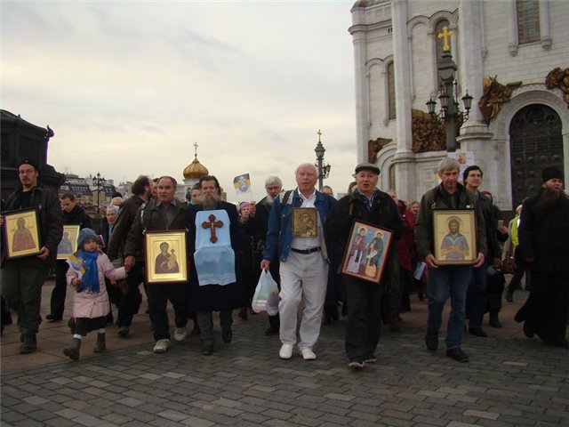 4 ноября 2011 г. состоялся крестный ход по Бульварному кольцу "БОРОДИНО-2012"